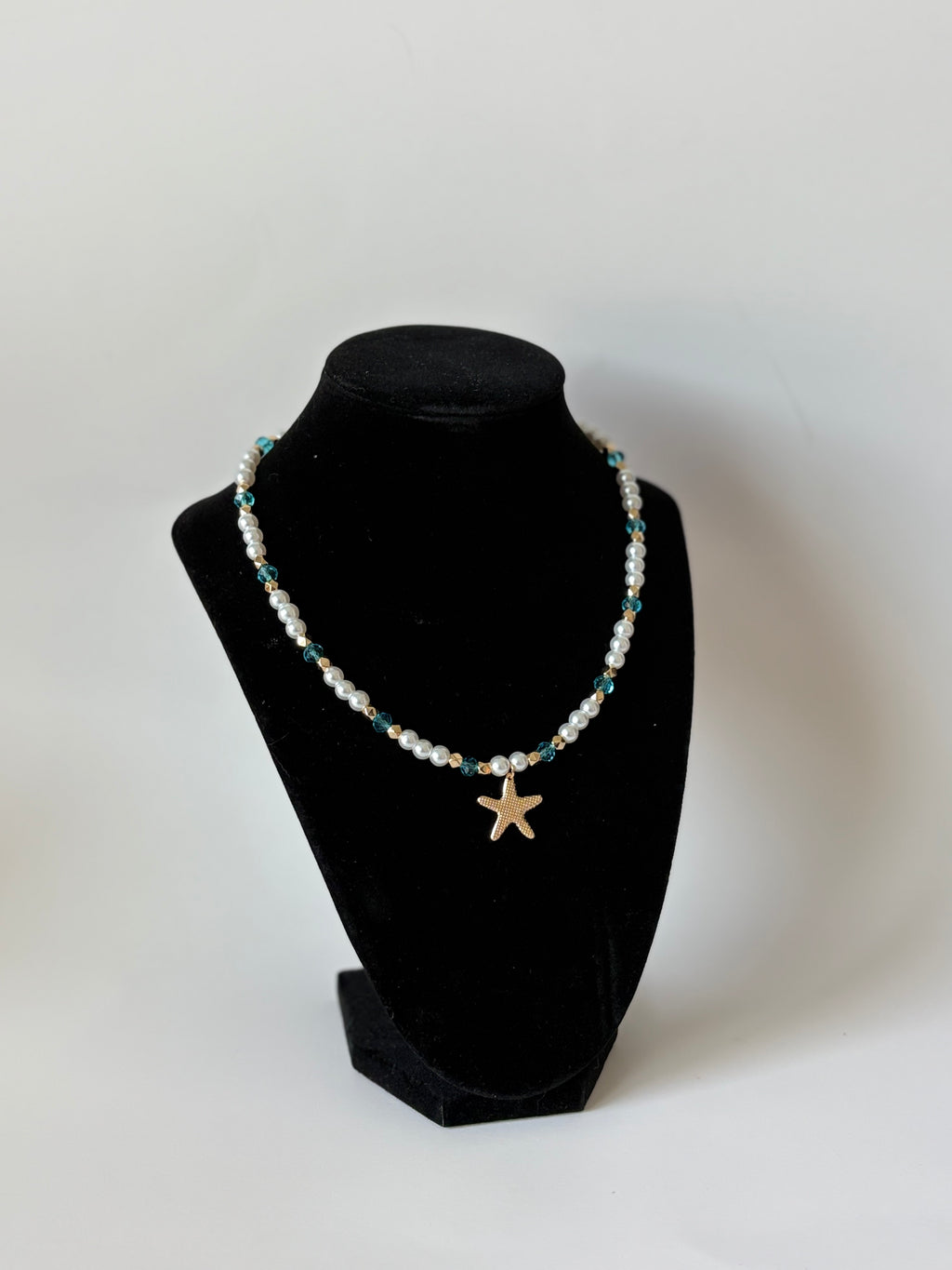 The Isla – Coastal Pearl Necklace